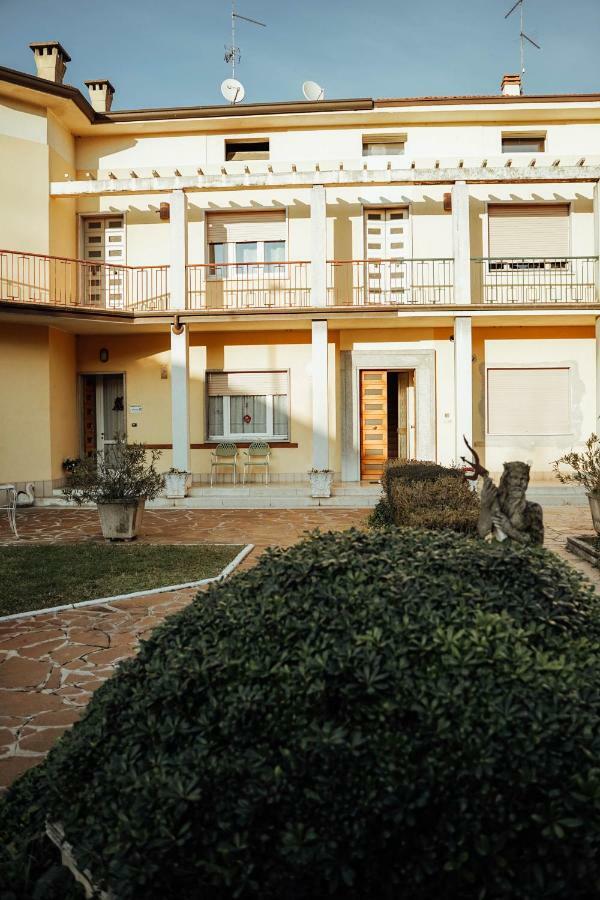 Giada Rooms Peschiera del Garda Ngoại thất bức ảnh